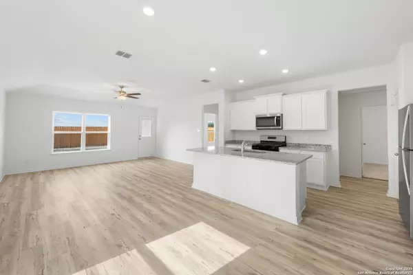 Von Ormy, TX 78073,15215 Roebuck Canyon