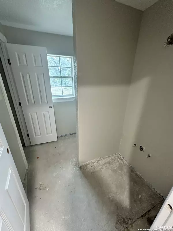 San Antonio, TX 78228,1222 Hillcrest