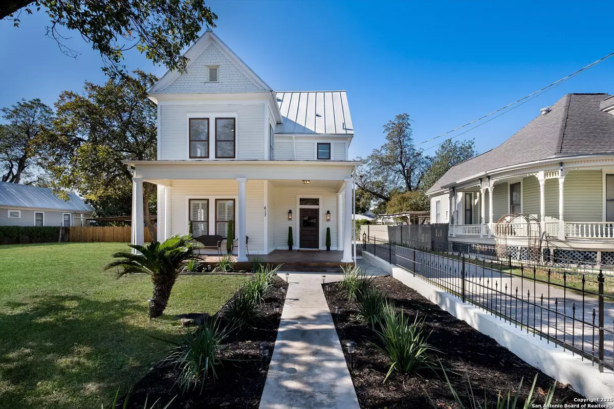 San Antonio, TX 78210,617 E Guenther