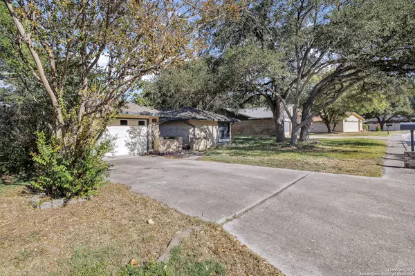 San Antonio, TX 78239,10243 Grand Meadow
