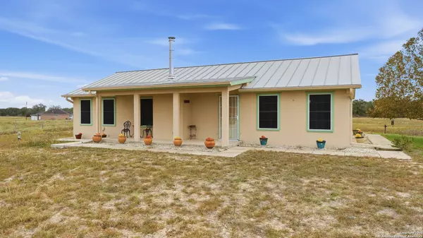 Floresville, TX 78114,142 Chaparral