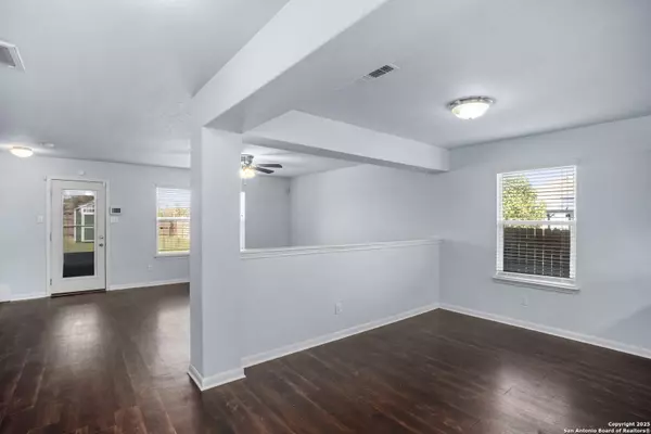 New Braunfels, TX 78130,407 Wind Gust