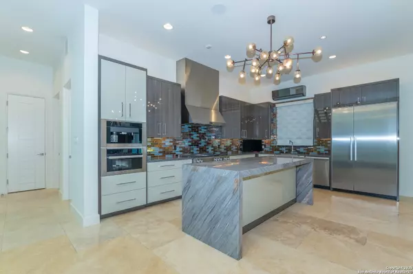 Terrell Hills, TX 78209,100 Canterbury Hill