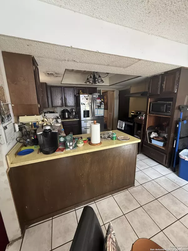 San Antonio, TX 78228,1422 sunshine