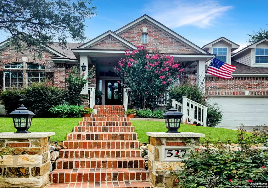 527 Mesa Rdg, San Antonio, TX 78258