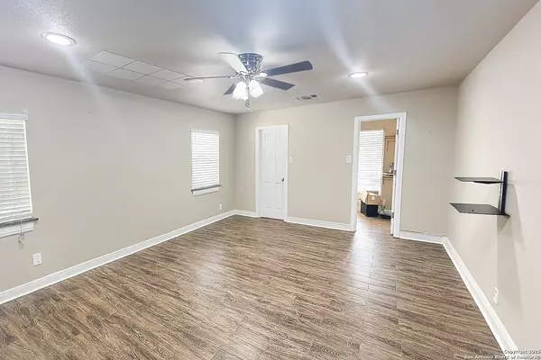 San Antonio, TX 78250,7627 Branston