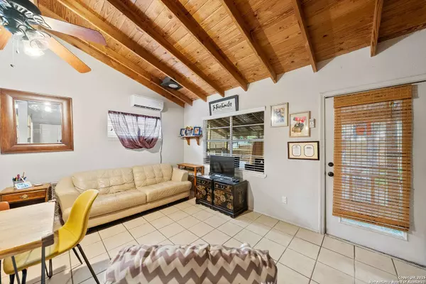 Canyon Lake, TX 78133,335 Flatrock