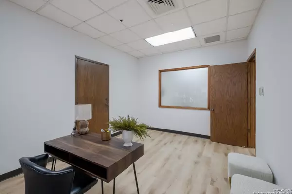 San Antonio, TX 78216-5440,12042 BLANCO RD UNIT 105