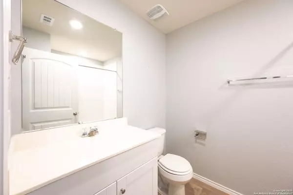 Seguin, TX 78155,556 Chaco Loop