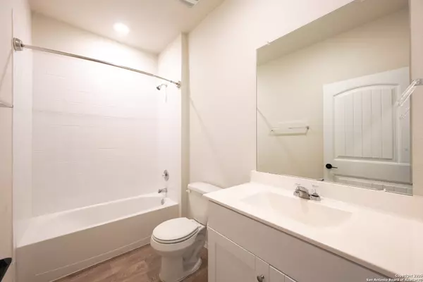 Seguin, TX 78155,560 Chaco Loop