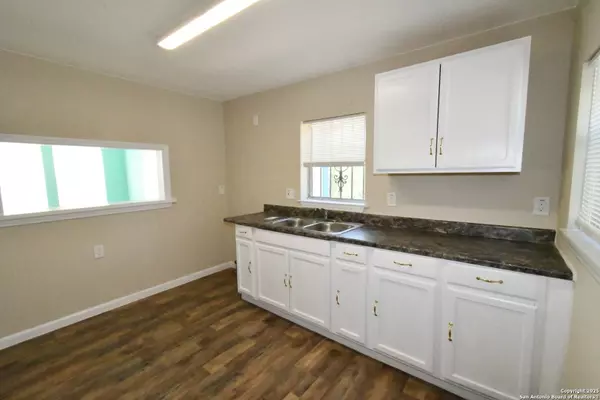 San Antonio, TX 78207,1809 Arbor