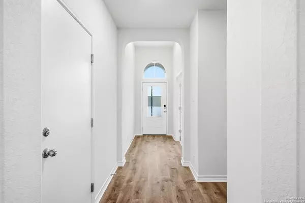 San Antonio, TX 78254,8512 Murray Grey