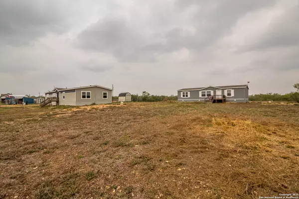 Moore, TX 78057,290 Lilly Bear Ln.