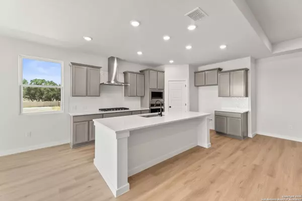 San Antonio, TX 78253,146 Camryn Crossing