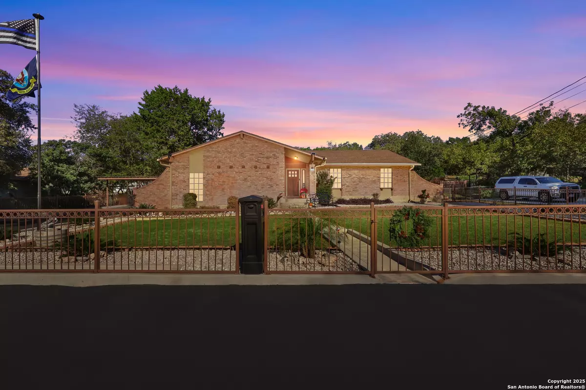 San Antonio, TX 78255,7339 Shady Hollow