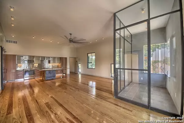 San Antonio, TX 78215,302 josephine UNIT 1201