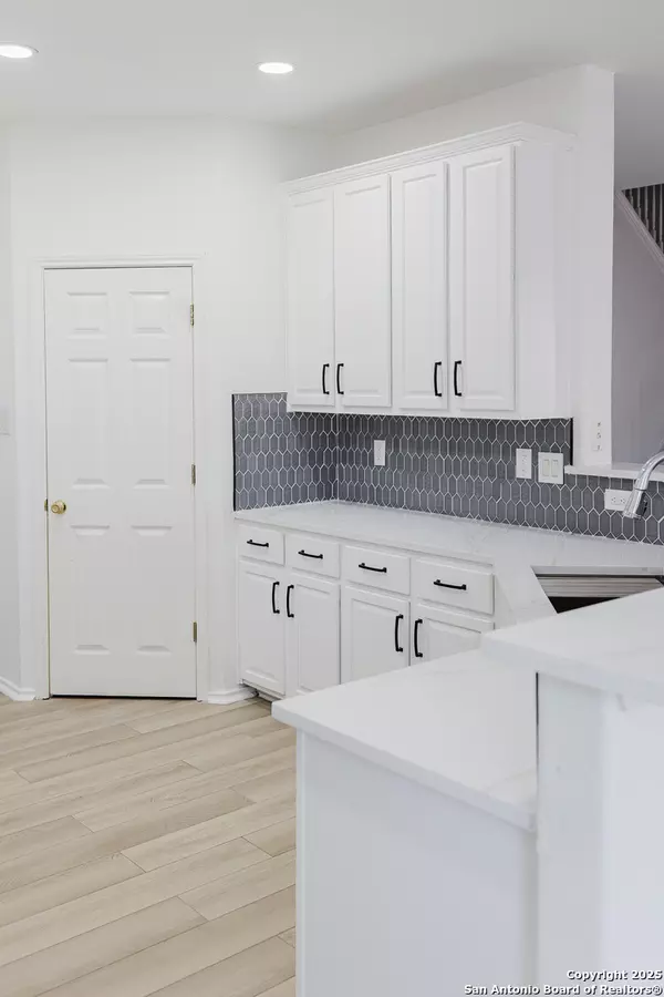 San Antonio, TX 78255,8347 Piney Wood