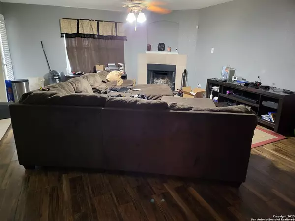 Converse, TX 78109,9707 Discovery