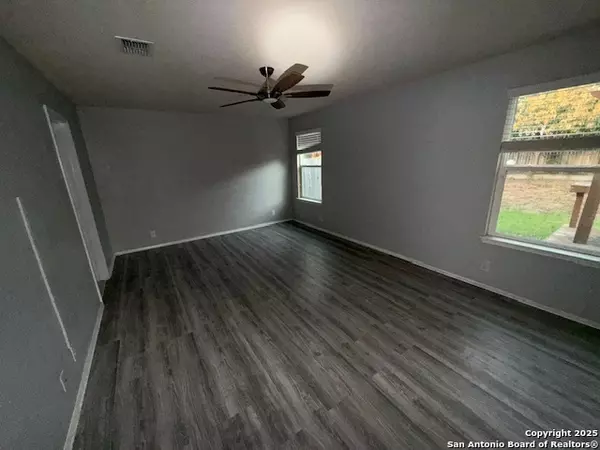 San Antonio, TX 78253,15555 Night Heron