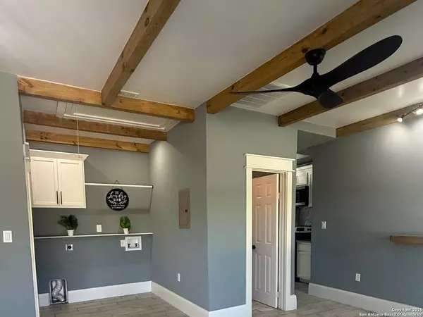 San Antonio, TX 78210,426 Buckingham