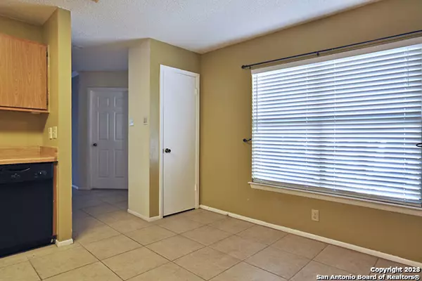 San Antonio, TX 78249-3676,7318 CORIAN PARK DR