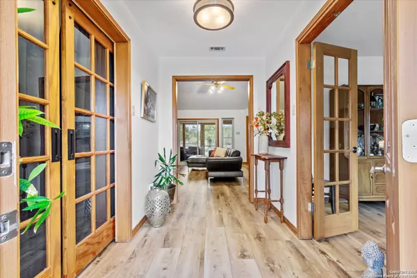 New Braunfels, TX 78132,407 Windsor Ln