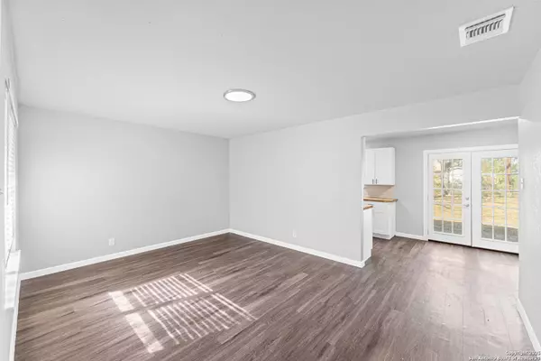 San Antonio, TX 78220,4319 Algruth Dr