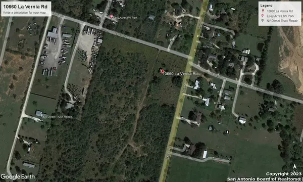 10660 LA VERNIA RD, Adkins, TX 78101