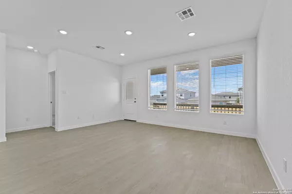 New Braunfels, TX 78130,732 Horsetail Ln