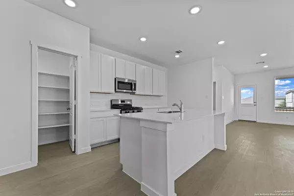 New Braunfels, TX 78130,732 Horsetail Ln