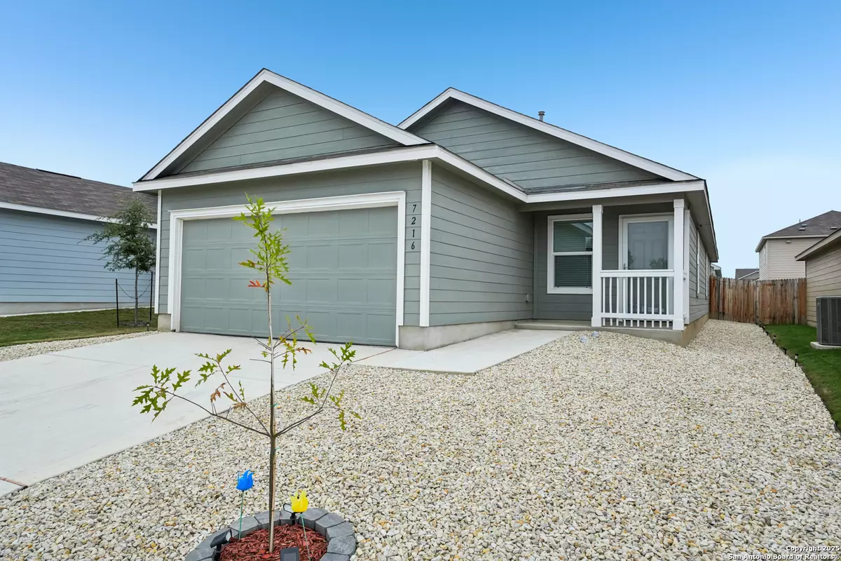 San Antonio, TX 78252,7216 Pasture Run