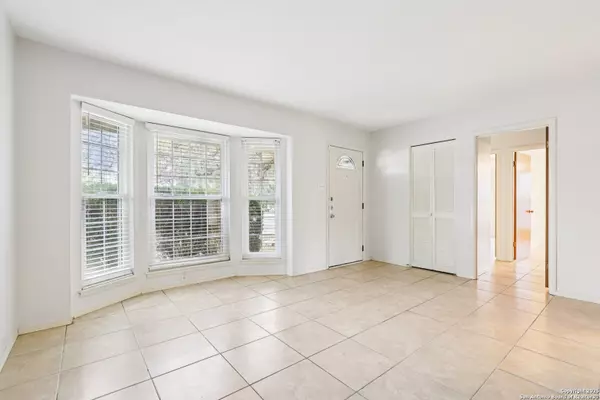 San Antonio, TX 78240,5702 Gabor