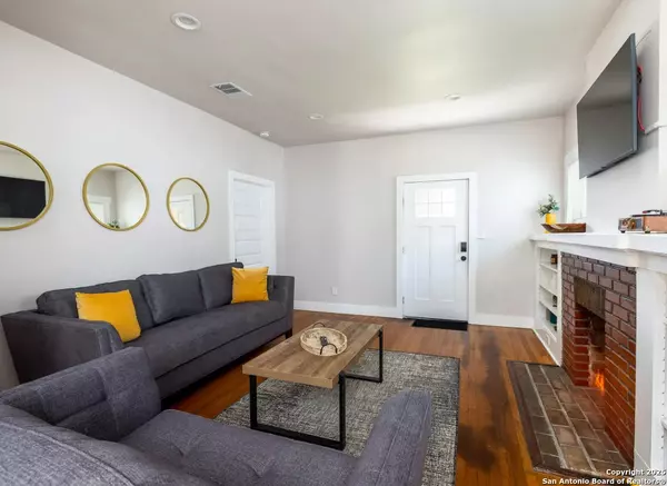 San Antonio, TX 78212,451 E French