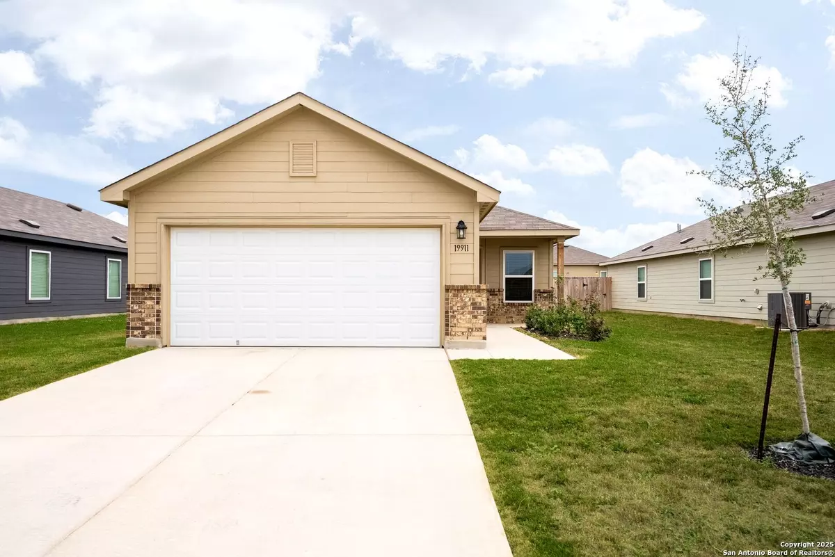 Lytle, TX 78052,19911 Wyatt Earp