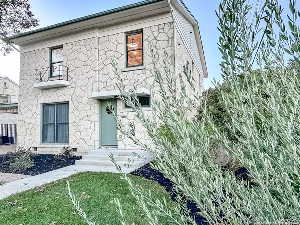 Olmos Park, TX 78212,102 Luther