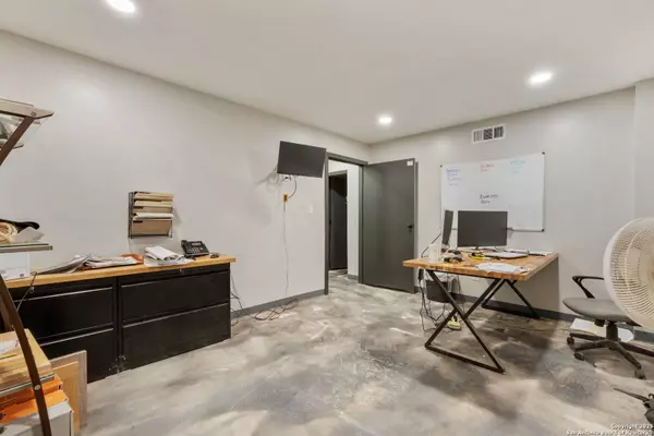 San Antonio, TX 78211,4714 Zarzamora