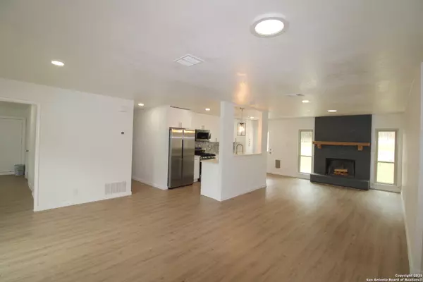 San Antonio, TX 78247,3807 Briarhaven