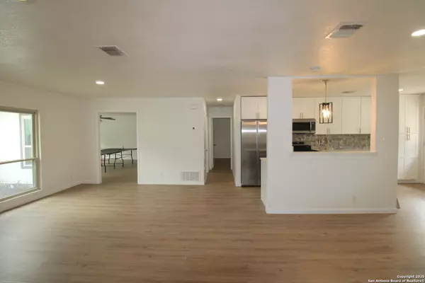 San Antonio, TX 78247,3807 Briarhaven