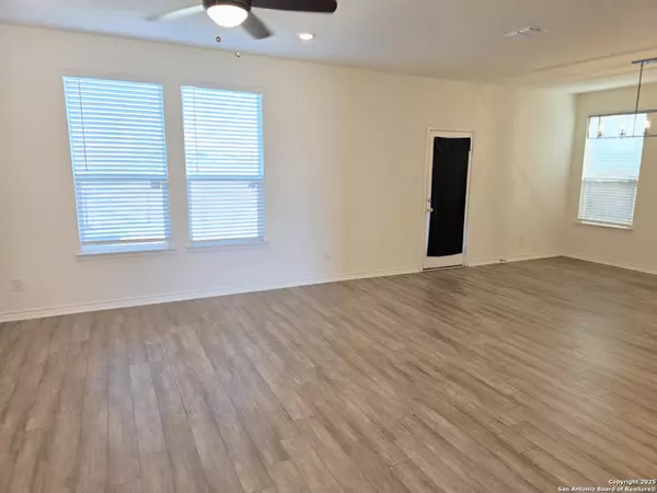 San Antonio, TX 78245,1863 Overlook Knoll