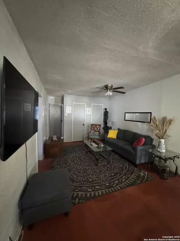 Hondo, TX 78861,416 16th