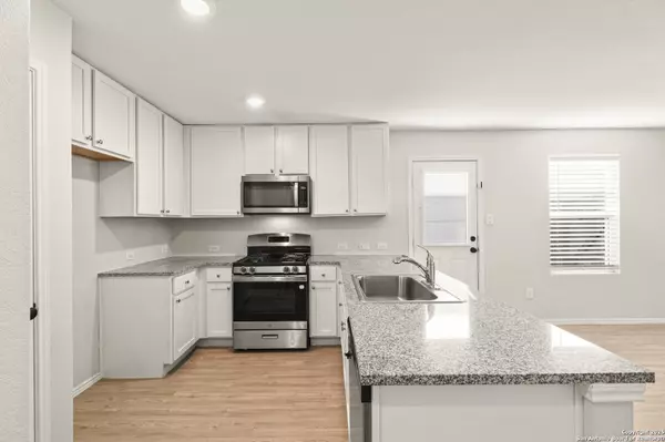 Converse, TX 78109,6430 Level Flight