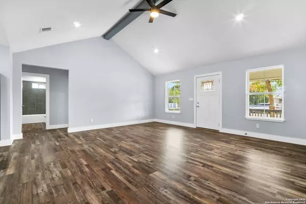 Bandera, TX 78003,125 Broken Spur Drive