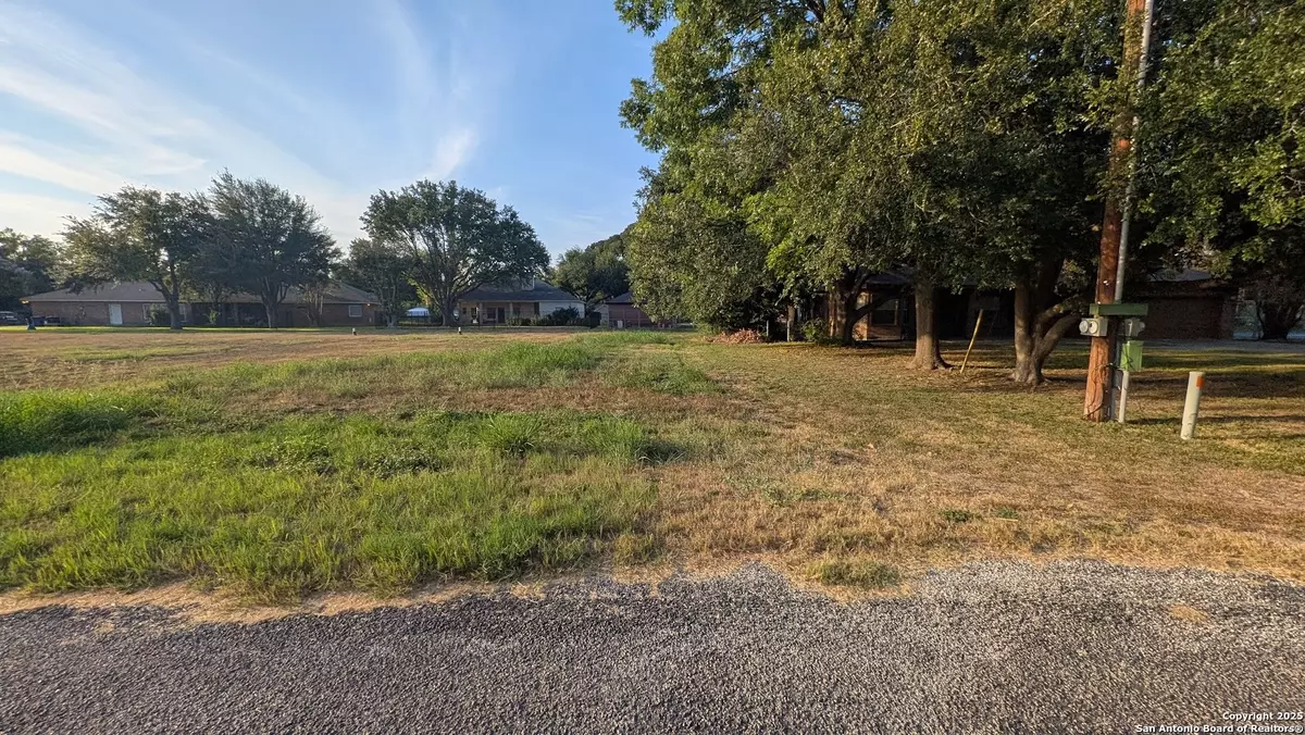 Mcqueeney, TX 78123,138 Fairwind ln