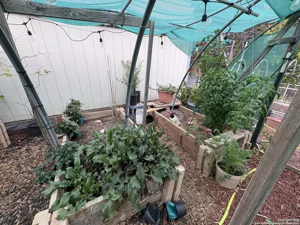 Kerrville, TX 78028,180 Indian Hills