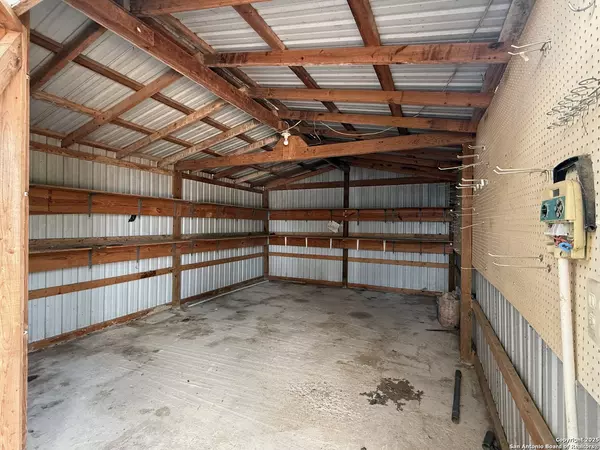 Natalia, TX 78059,3274 N Ih 35 UNIT 2