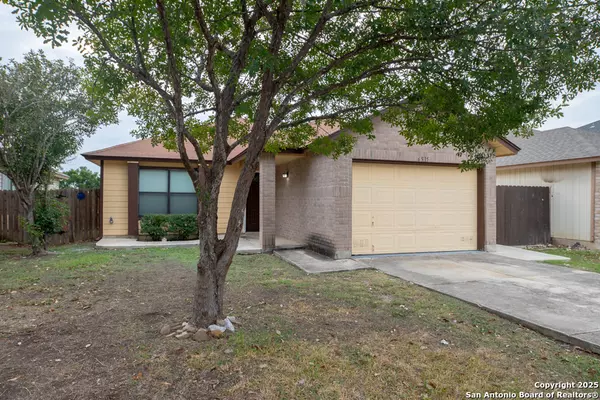 Converse, TX 78109,6915 Flatstone Pass