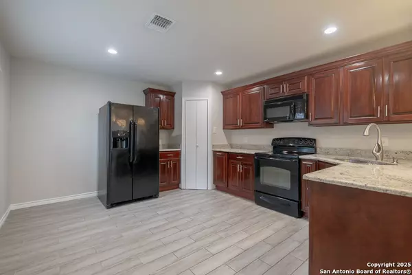 Converse, TX 78109,6915 Flatstone Pass