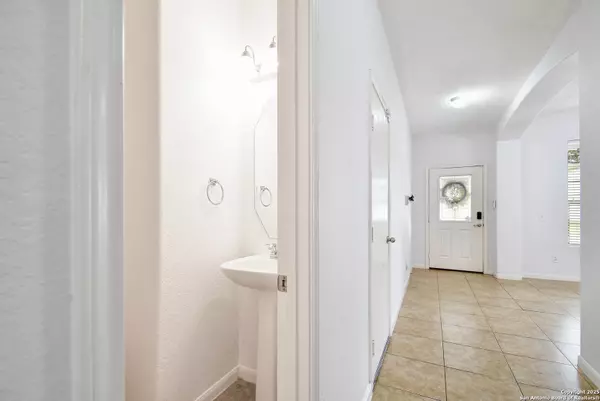 Cibolo, TX 78108,209 Town Creek