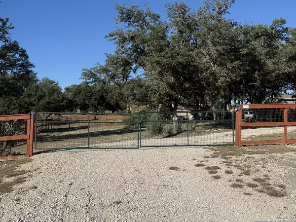 Bandera, TX 78003,PR 1523