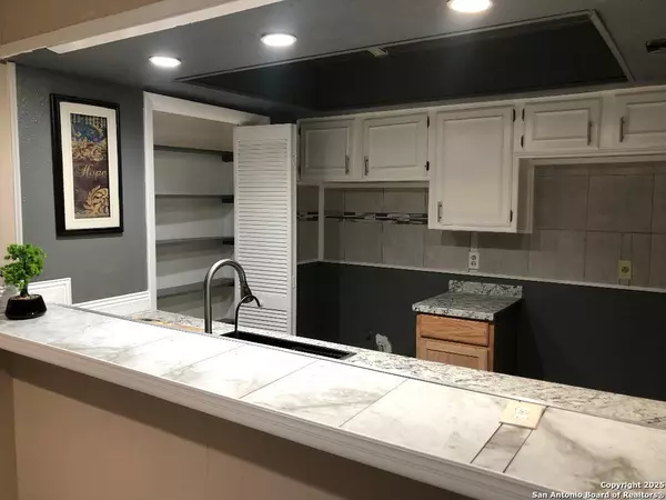 San Antonio, TX 78227,7210 Northbluff